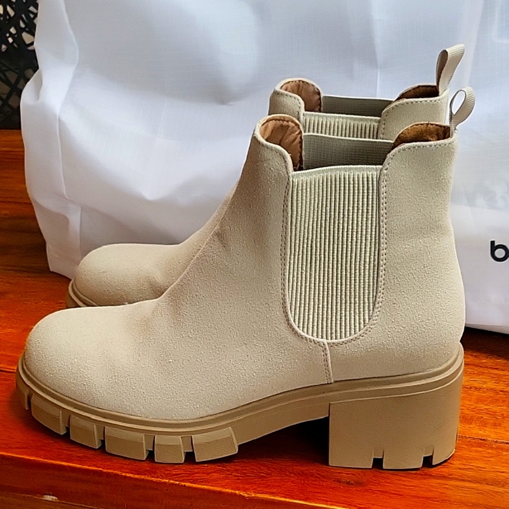 Women's Cream Ankle Boots
